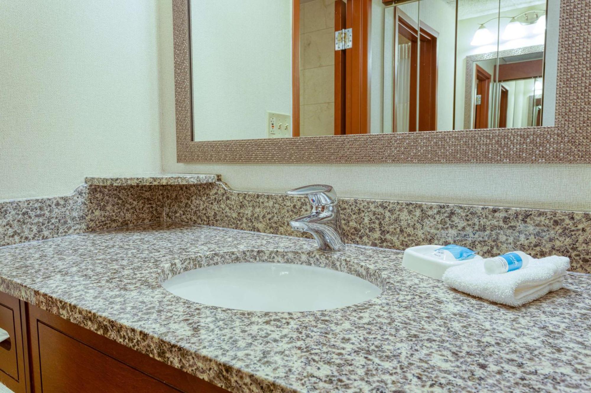 Drury Plaza Hotel St. Louis Chesterfield Bagian luar foto