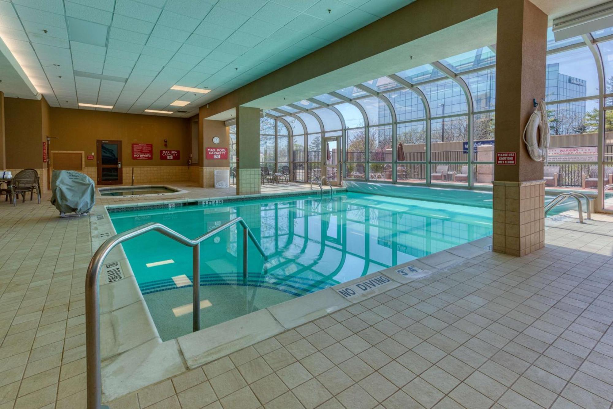 Drury Plaza Hotel St. Louis Chesterfield Bagian luar foto
